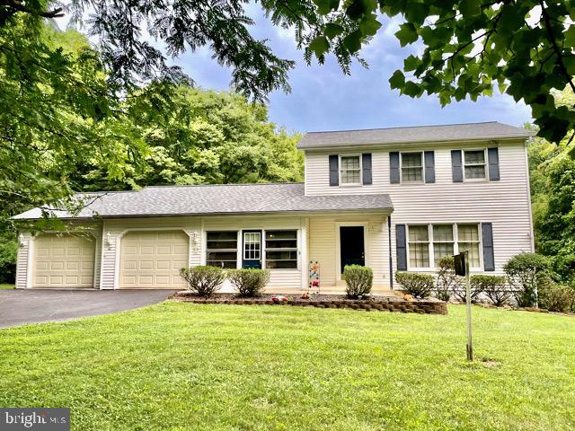 42 Overlook Road Morgantown, PA 19543 - Photo 1 of 44 3 BR/1.5 BA 2-Story On 2 Acre Country Lot