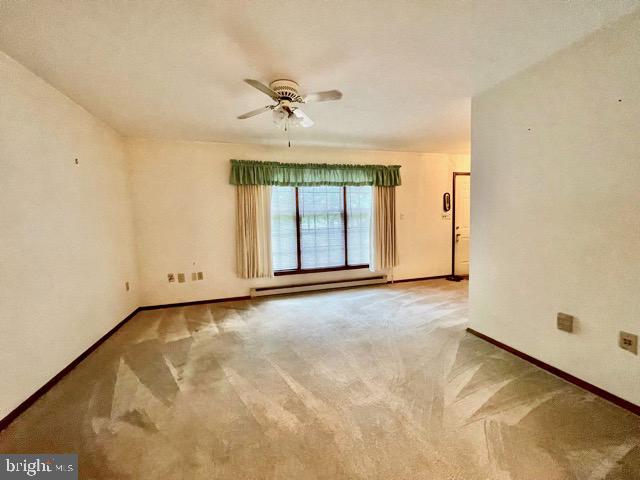 42 Overlook Road Morgantown, PA 19543 - Photo 10 of 44 Living Room/Ceiling Fan/Picture Window