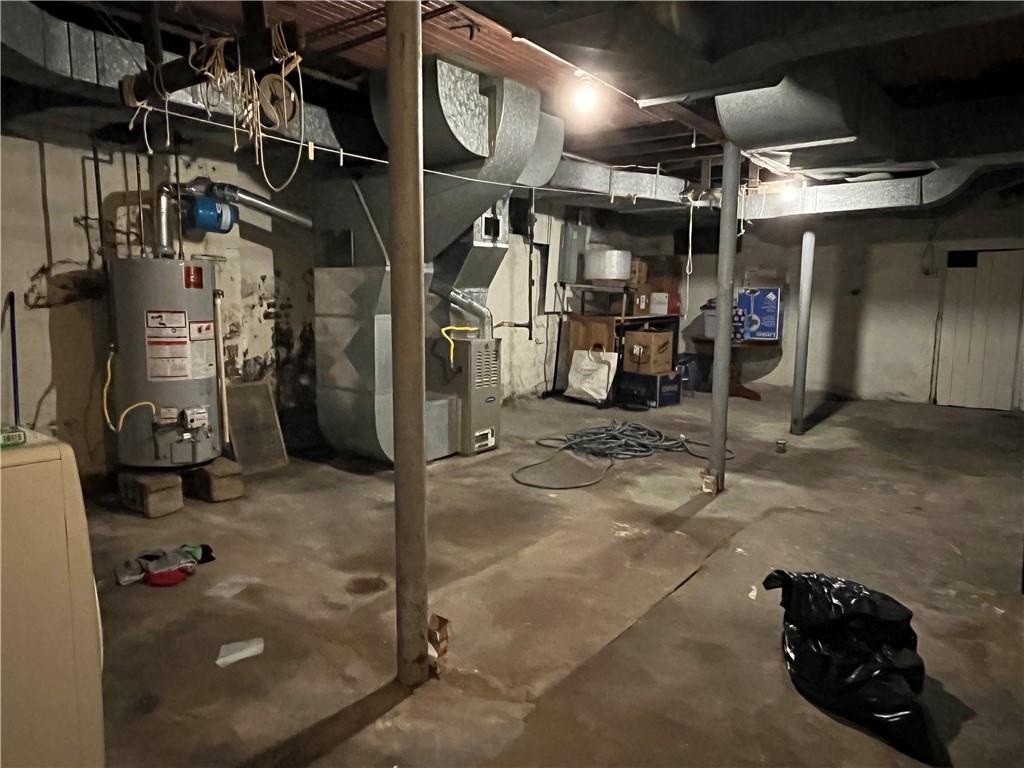 1515 Terrace Street Braddock, PA 15104 - Photo 17 of 30 a view of a room with gym equipment