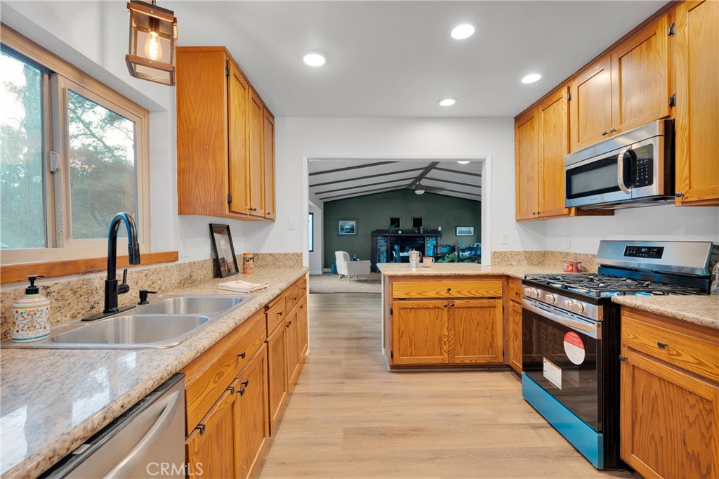 1897 Desert Front Road Wrightwood, CA 92397 - Photo 10 of 22