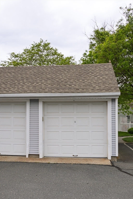 61 Outer Drive, Unit 61 Chicopee, MA 01022 - Photo 21 of 25 front view of a house