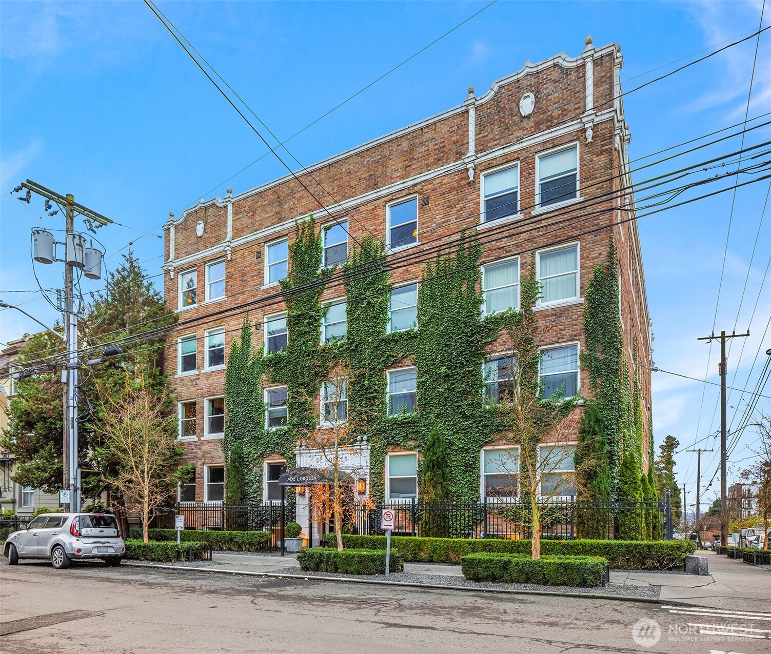 325 Harvard Avenue East, Unit 302 Seattle, WA 98102 - Photo 27 of 28