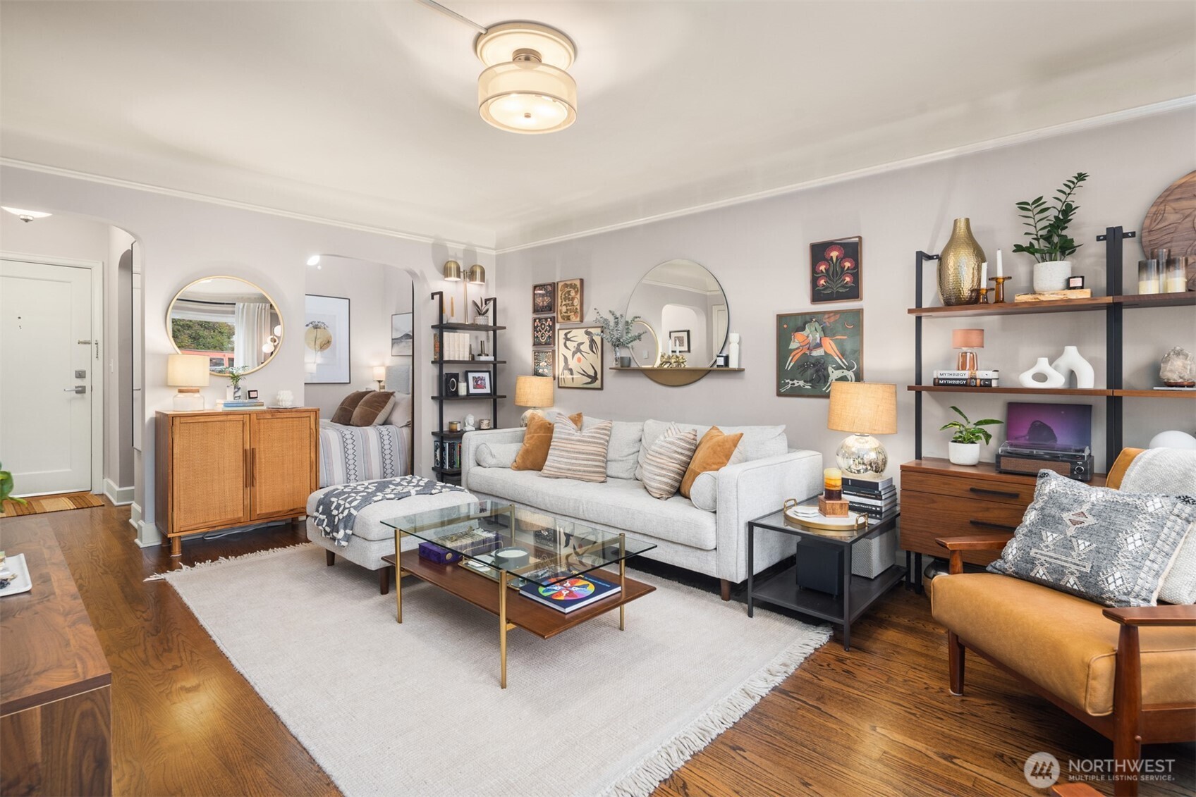 325 Harvard Avenue East, Unit 302 Seattle, WA 98102 - Photo 6 of 28