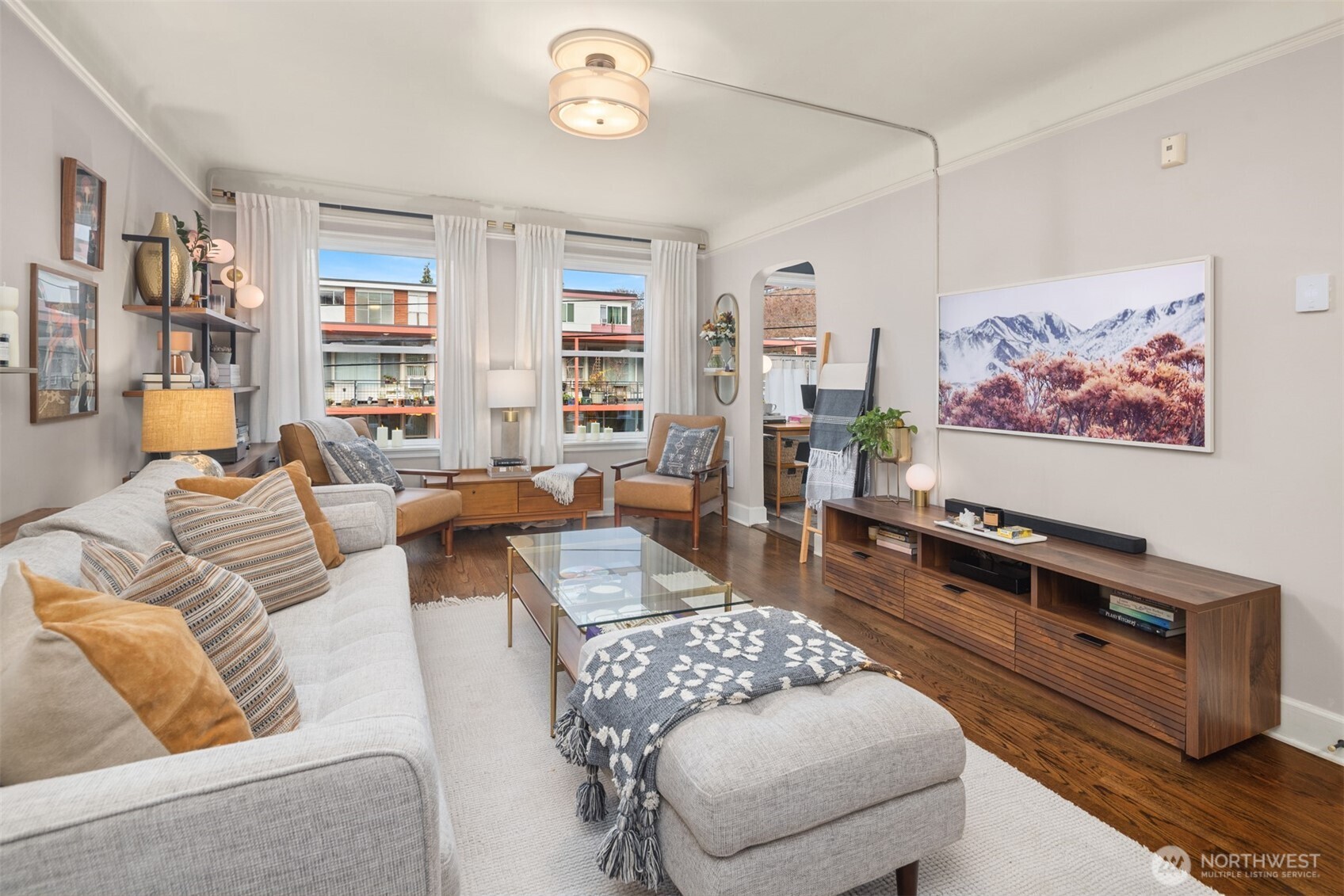 325 Harvard Avenue East, Unit 302 Seattle, WA 98102 - Photo 9 of 28