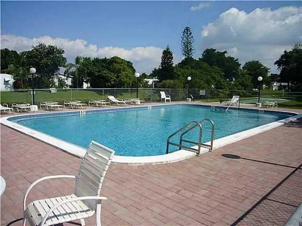 $1,450 | 6505 Winfield Boulevard, Unit B14, Margate, FL 33063