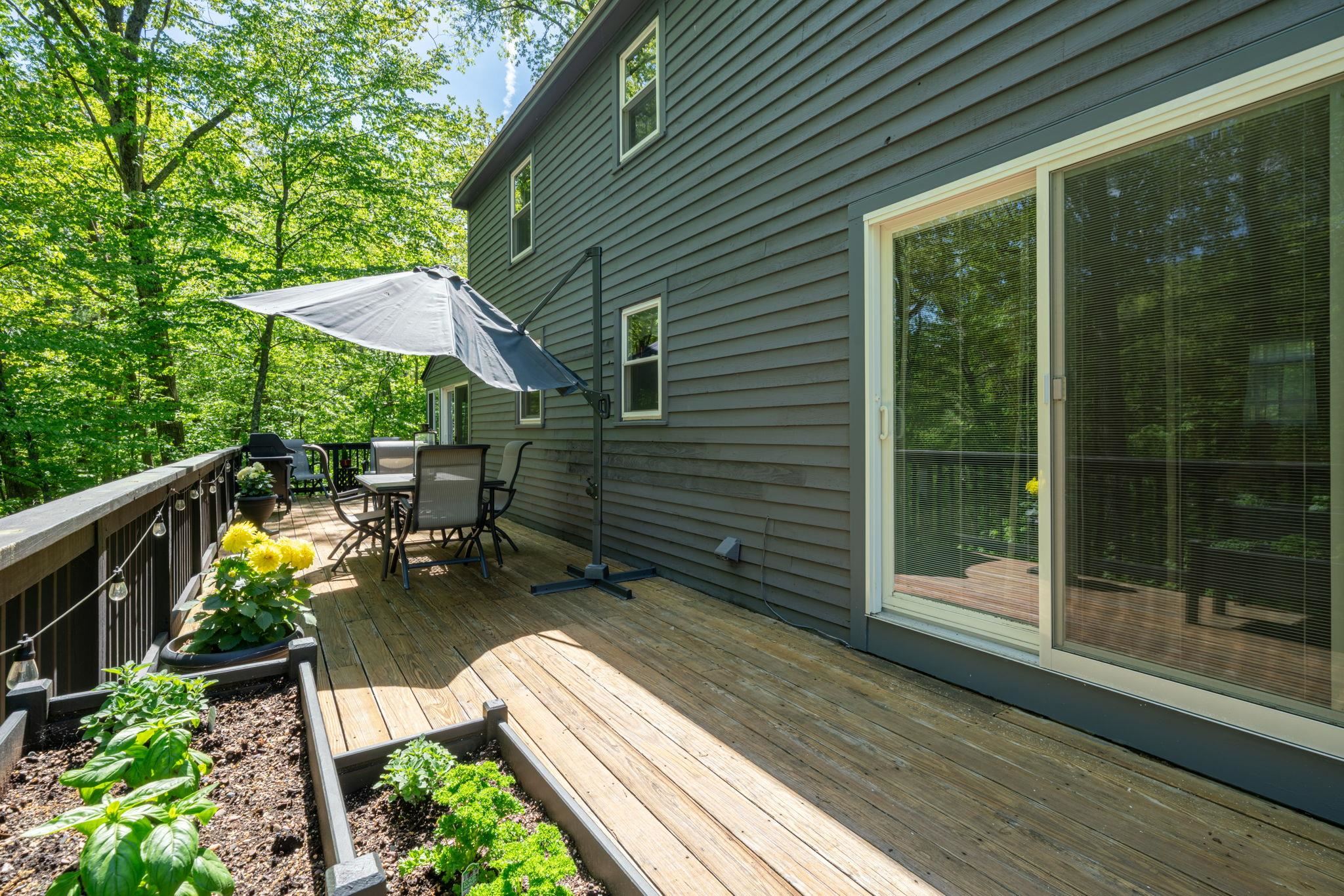 145 Warner Hill Road Derry, NH 03038 - Photo 34 of 43