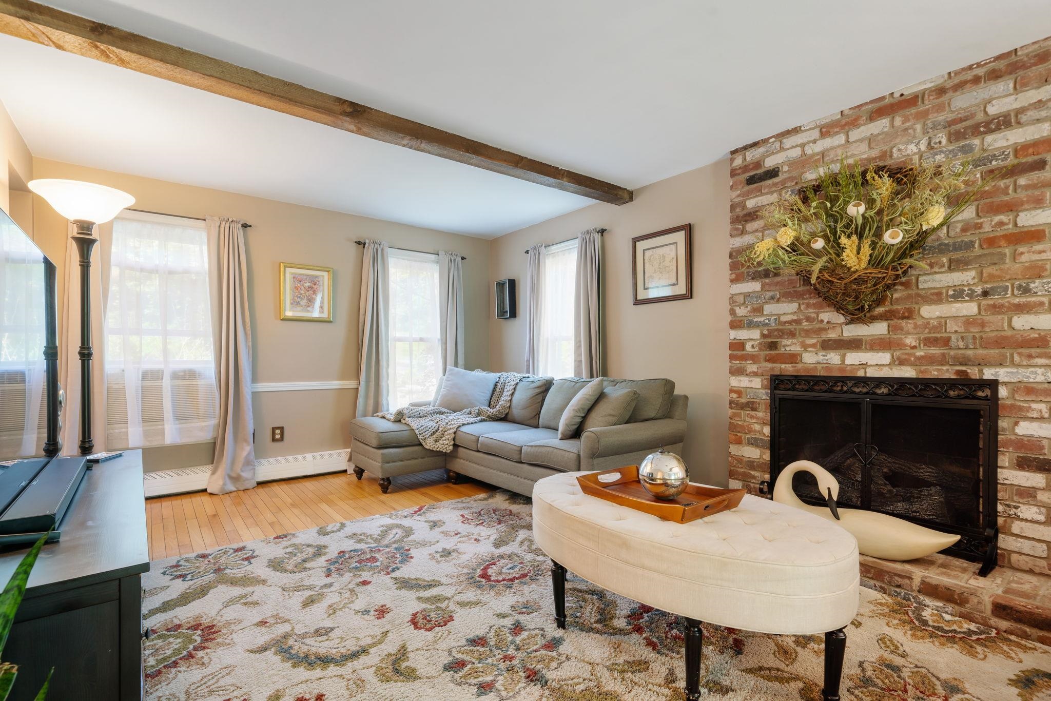 145 Warner Hill Road Derry, NH 03038 - Photo 5 of 43