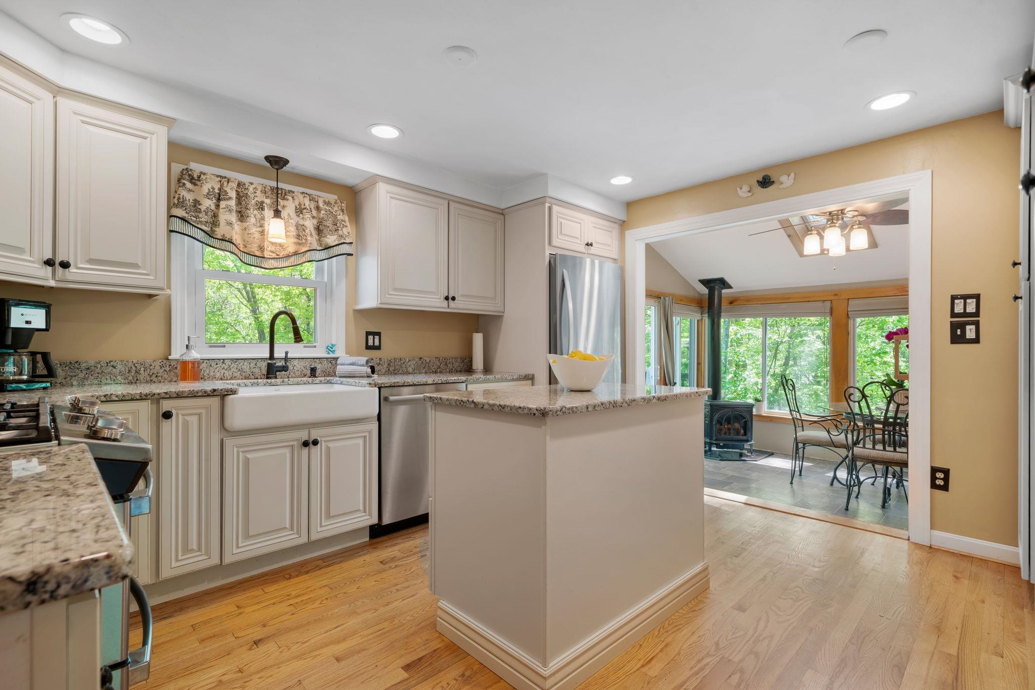 145 Warner Hill Road Derry, NH 03038 - Photo 8 of 43
