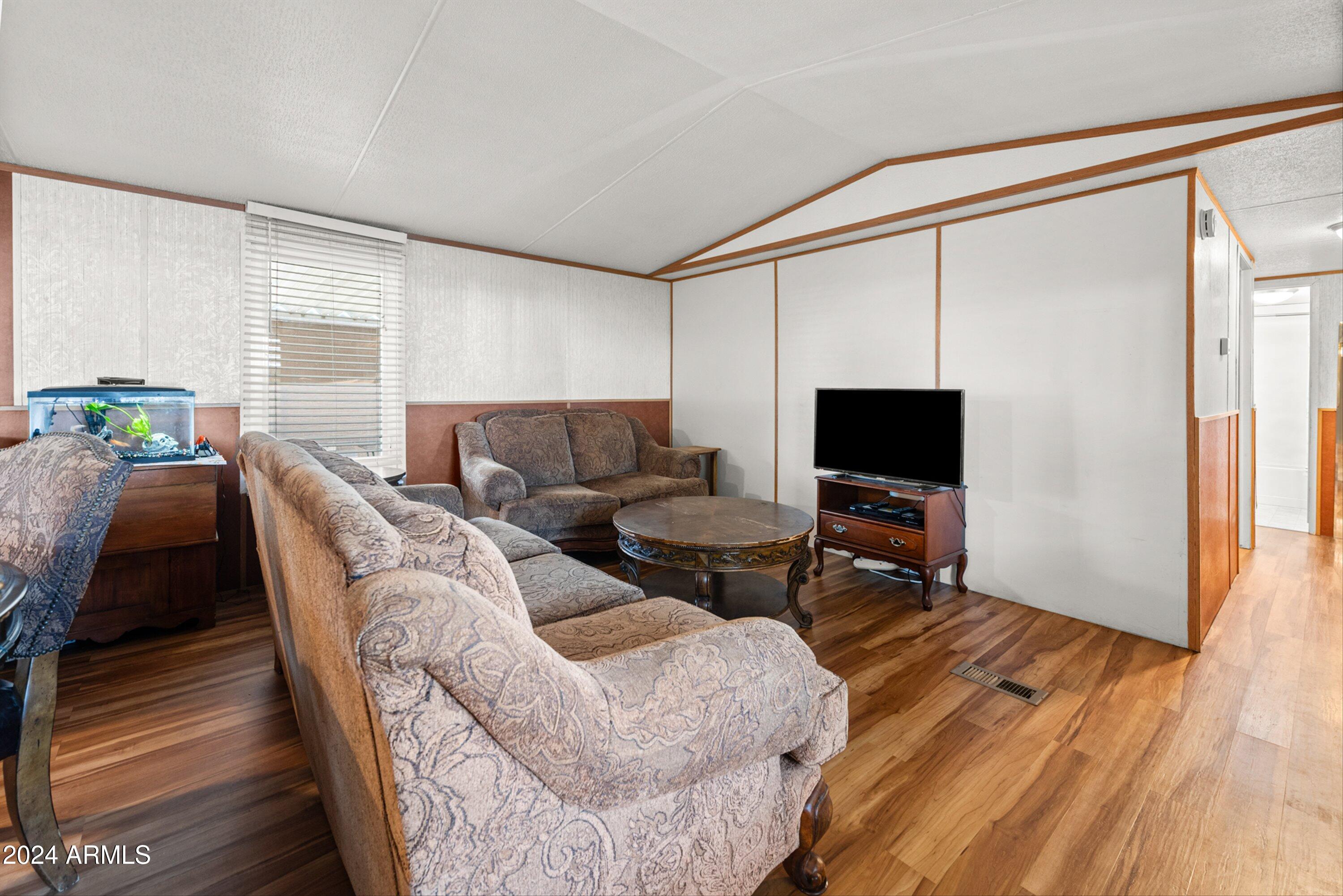 303 South Recker Road, Unit 262 Mesa, AZ 85206 - Photo 8 of 27 Great Room