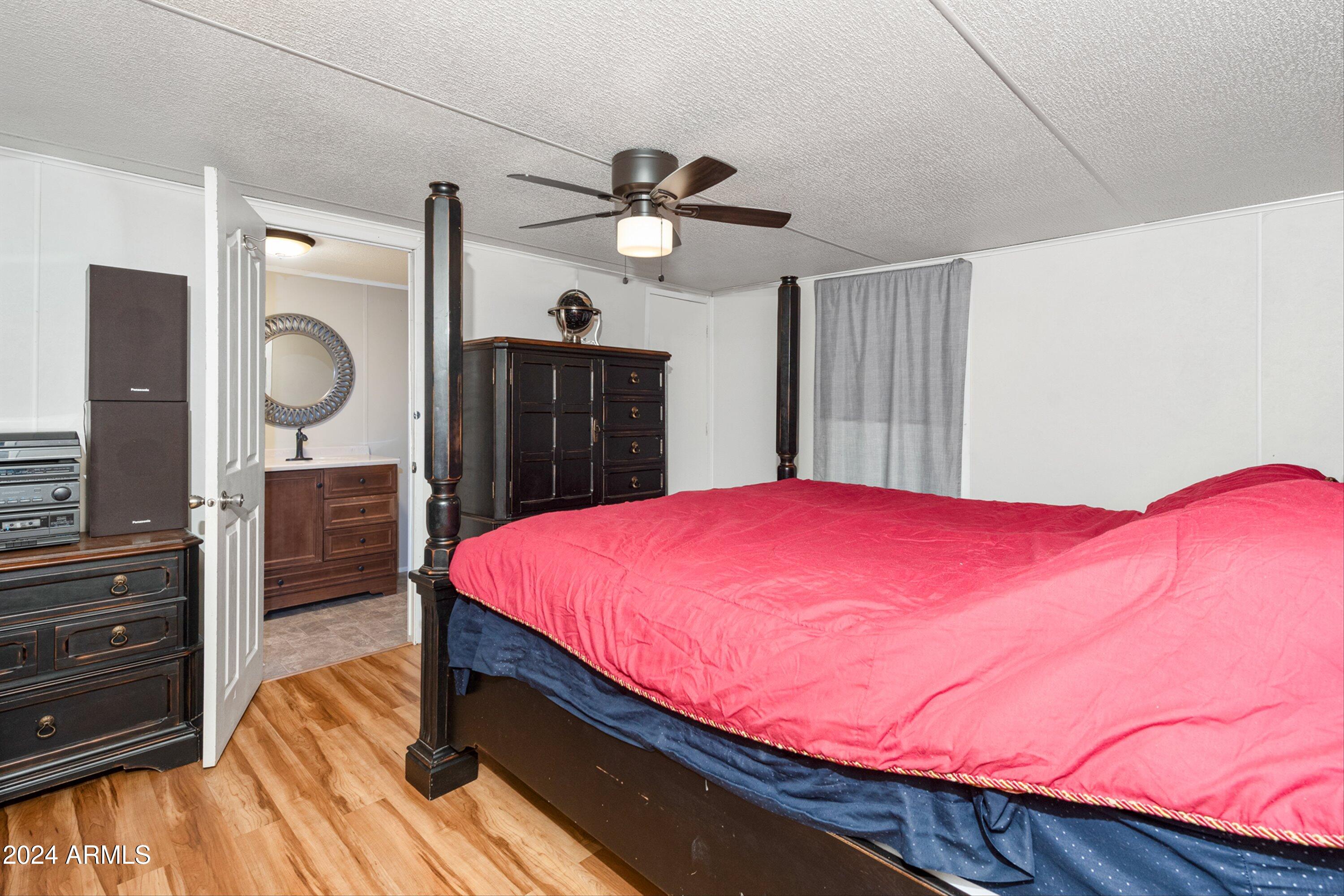 303 South Recker Road, Unit 262 Mesa, AZ 85206 - Photo 10 of 27 Primary Bedroom