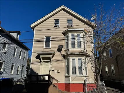 $500,000 | 17 Alma Street, Providence, RI 02908