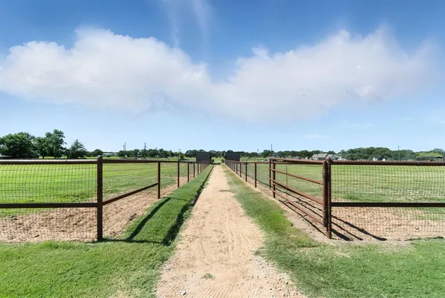 $6,000 | 1000 Rambling Oaks Lane, Weatherford, TX 76088