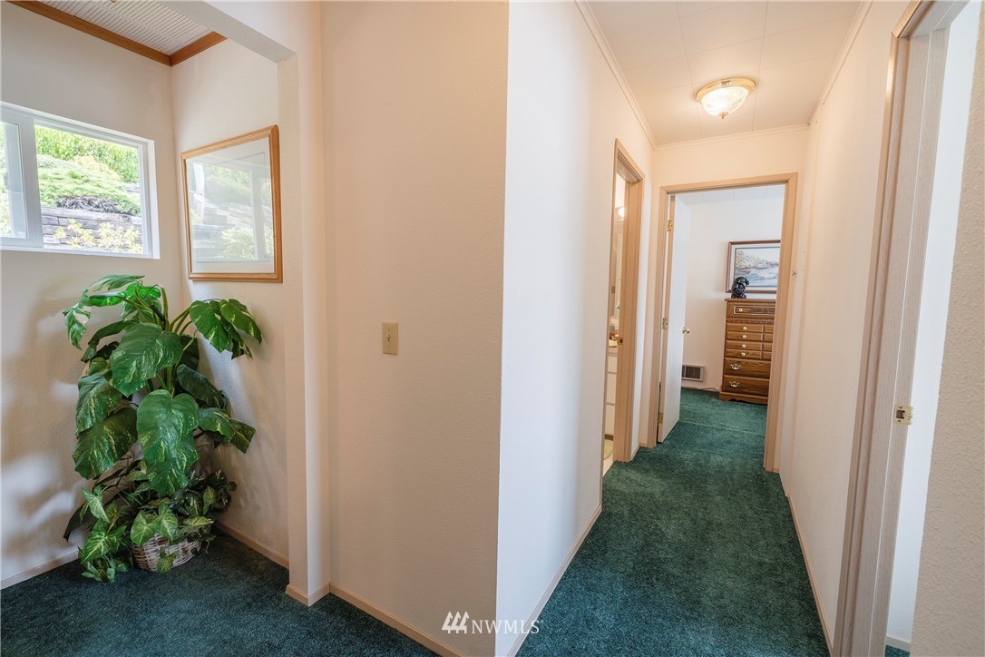 11181 Northeast North Shore Road Belfair, WA 98528 - Photo 20 of 39 Gallery Image 20