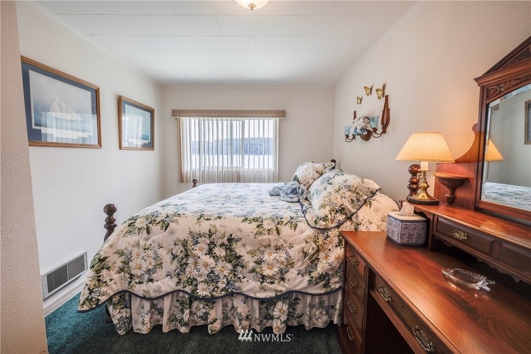 11181 Northeast North Shore Road Belfair, WA 98528 - Photo 21 of 39 Gallery Image 21