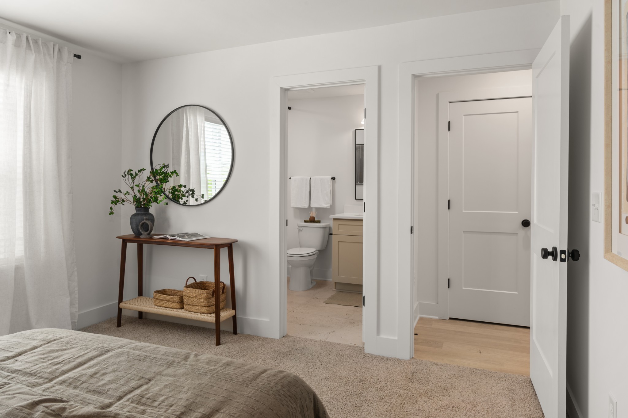 106 Chadwick Court Madison, TN 37115 - Photo 18 of 32 a bedroom with a bed and a mirror