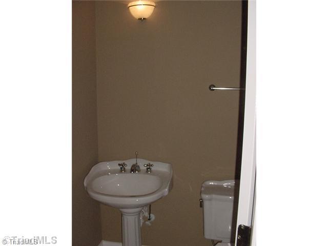 450 Farmland Road Mocksville, NC 27028 - Photo 10 of 16 Bath.