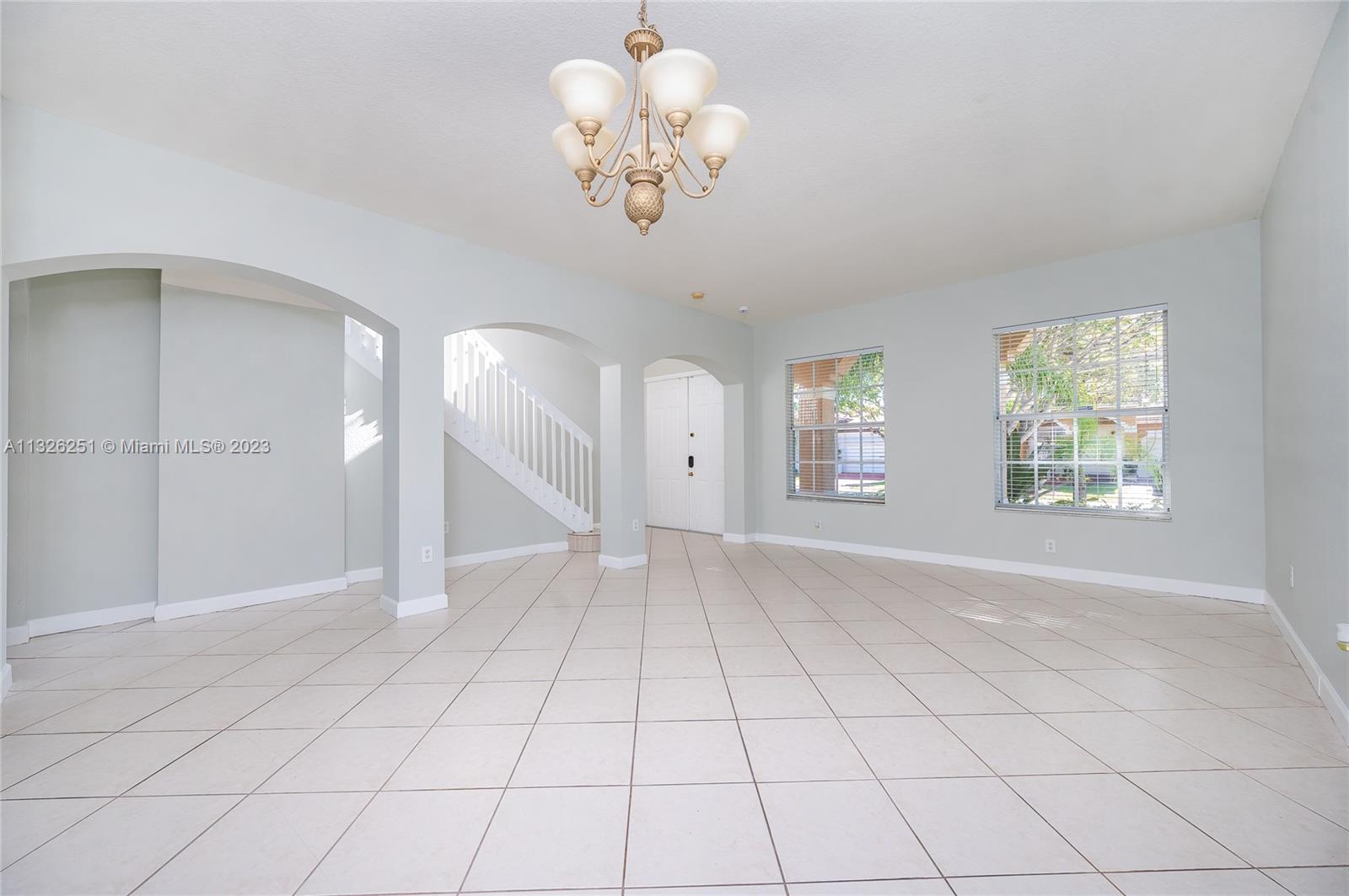 2106 Northeast 40th Road Homestead, FL 33033 - Photo 4 of 33