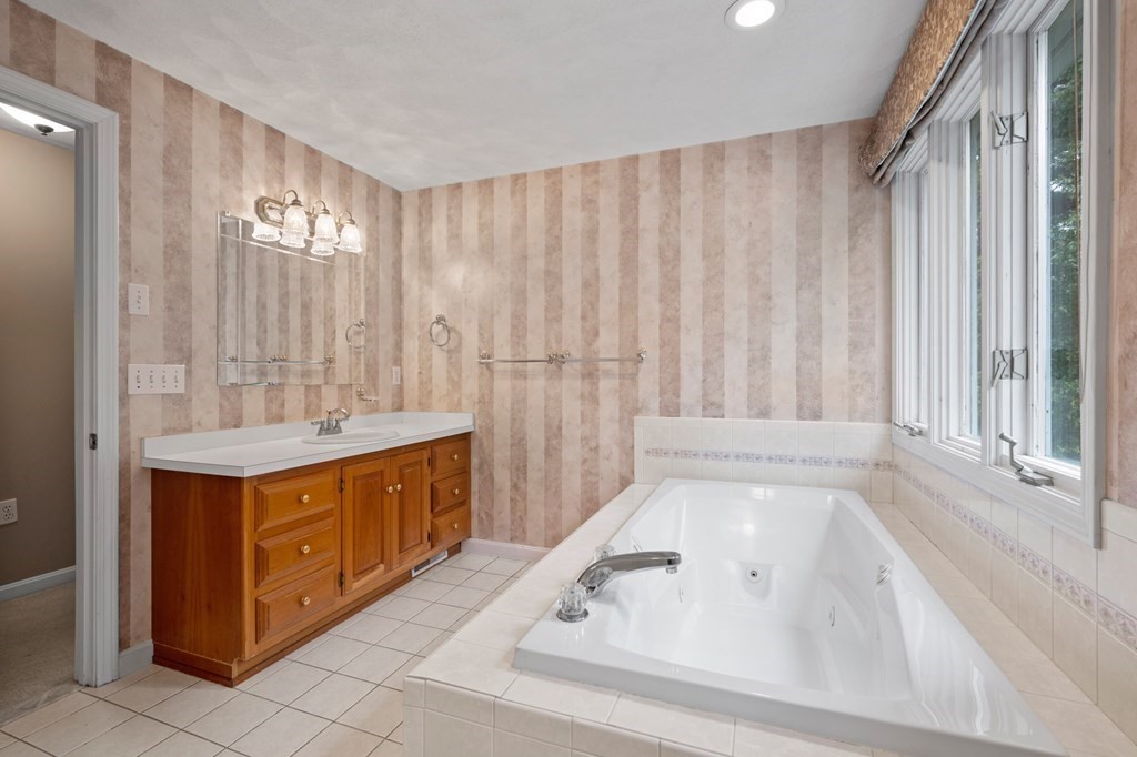 2 Tallyshire Road Groveland, MA 01834 - Photo 26 of 41 Gallery Image 26
