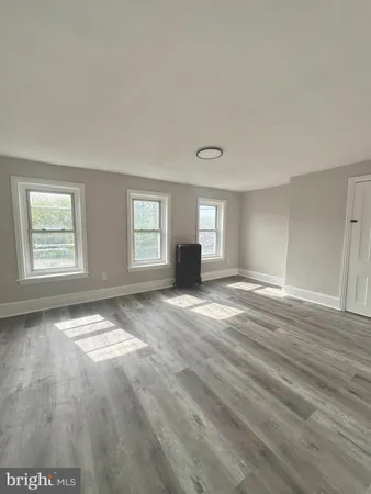 $2,400 | 311 Calhoun Street, Trenton, NJ 08618