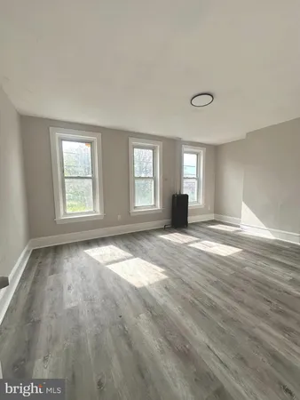 $2,400 | 311 Calhoun Street, Trenton, NJ 08618