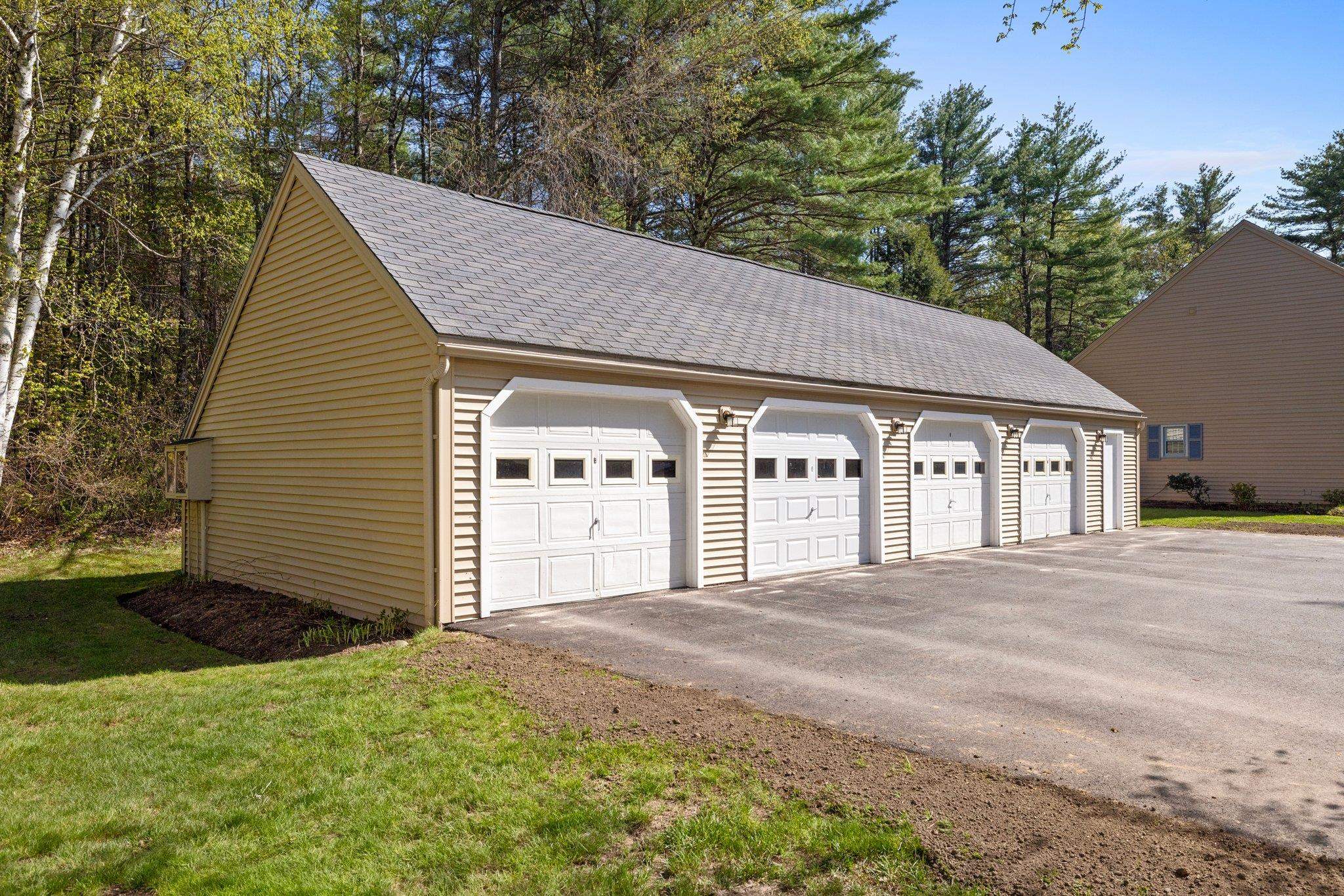 2 Wolfeboro Common, Unit 2 Wolfeboro, NH 03894 - Photo 26 of 30