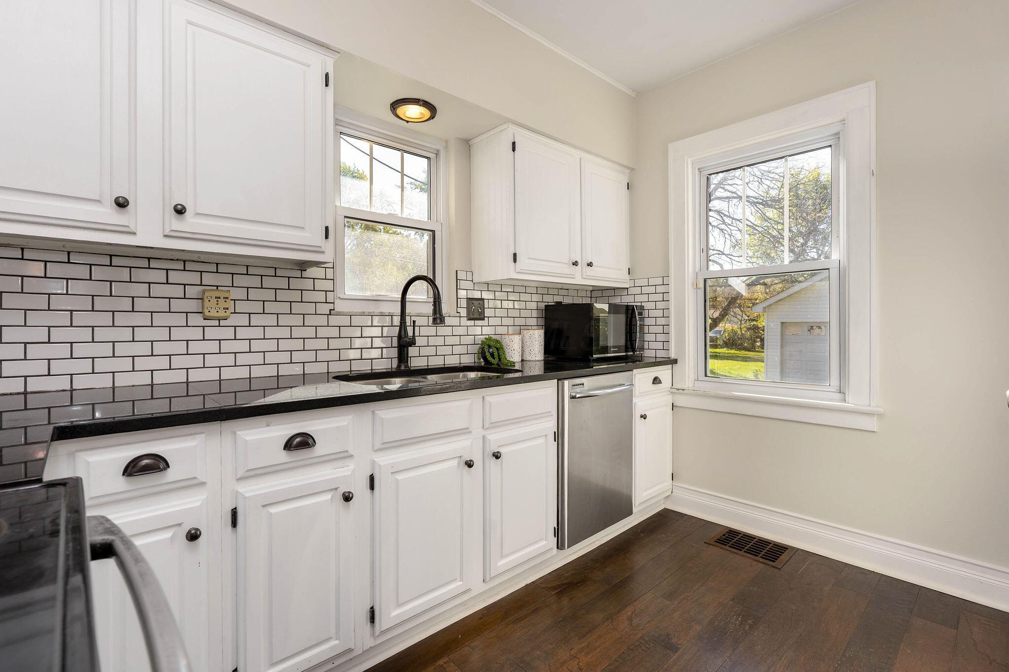 491 Garden Road Columbus, OH 43214 - Photo 15 of 40 491GardenRd-23
