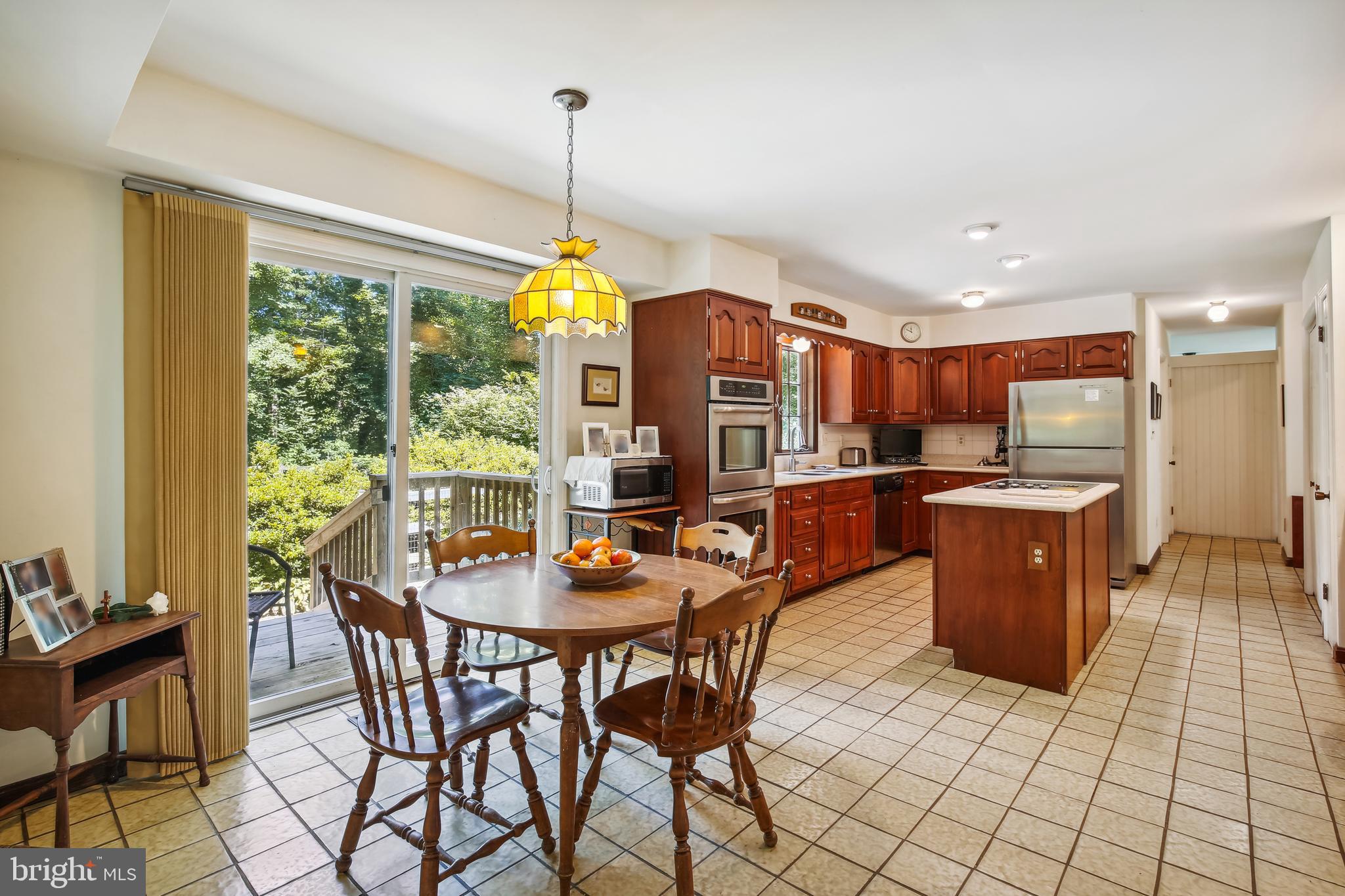 24304 Hipsley Mill Road Gaithersburg, MD 20882 - Photo 18 of 92 Gallery Image 18