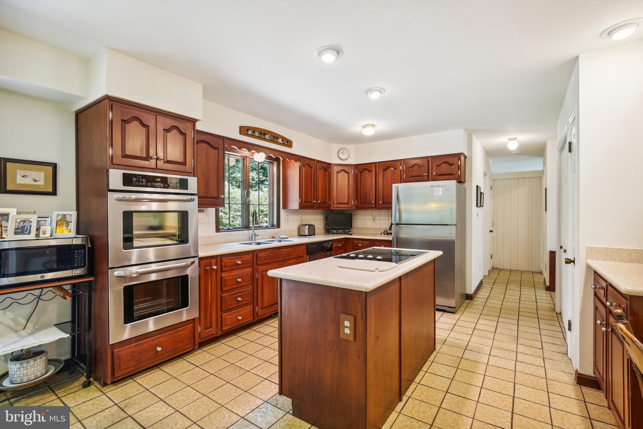 24304 Hipsley Mill Road Gaithersburg, MD 20882 - Photo 26 of 92 Gallery Image 26