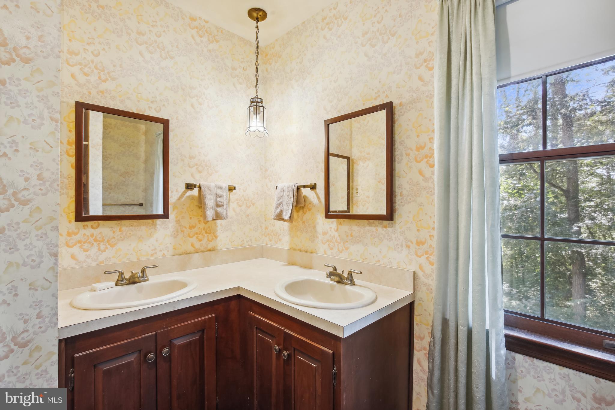 24304 Hipsley Mill Road Gaithersburg, MD 20882 - Photo 79 of 92 Gallery Image 79