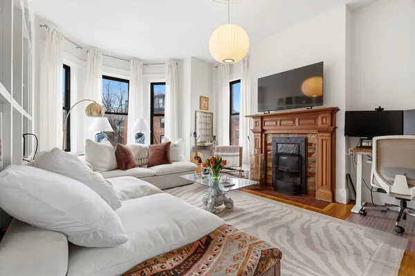 $1,039,000 | 258 Shawmut Avenue, Unit 5, Boston, MA 02118