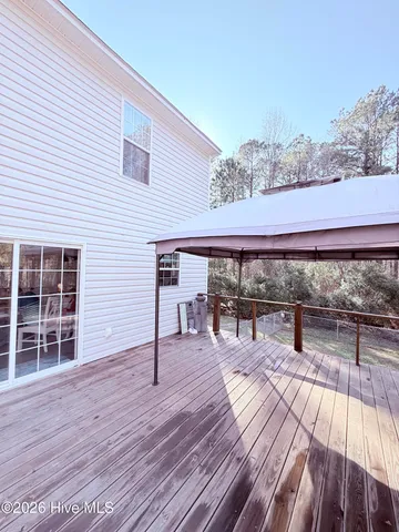 $359,000 | 112 Walnut Drive, Swansboro, NC 28584