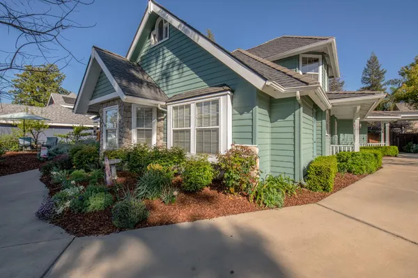 $714,900 | 3900 West Allen Court, Visalia, CA 93291