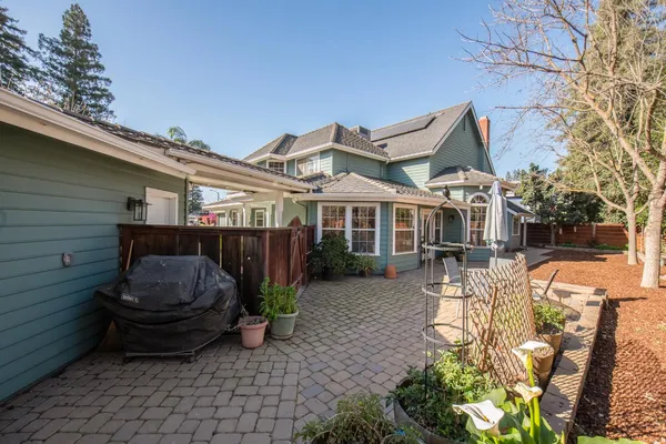 $709,900 | 3900 West Allen Court, Visalia, CA 93291