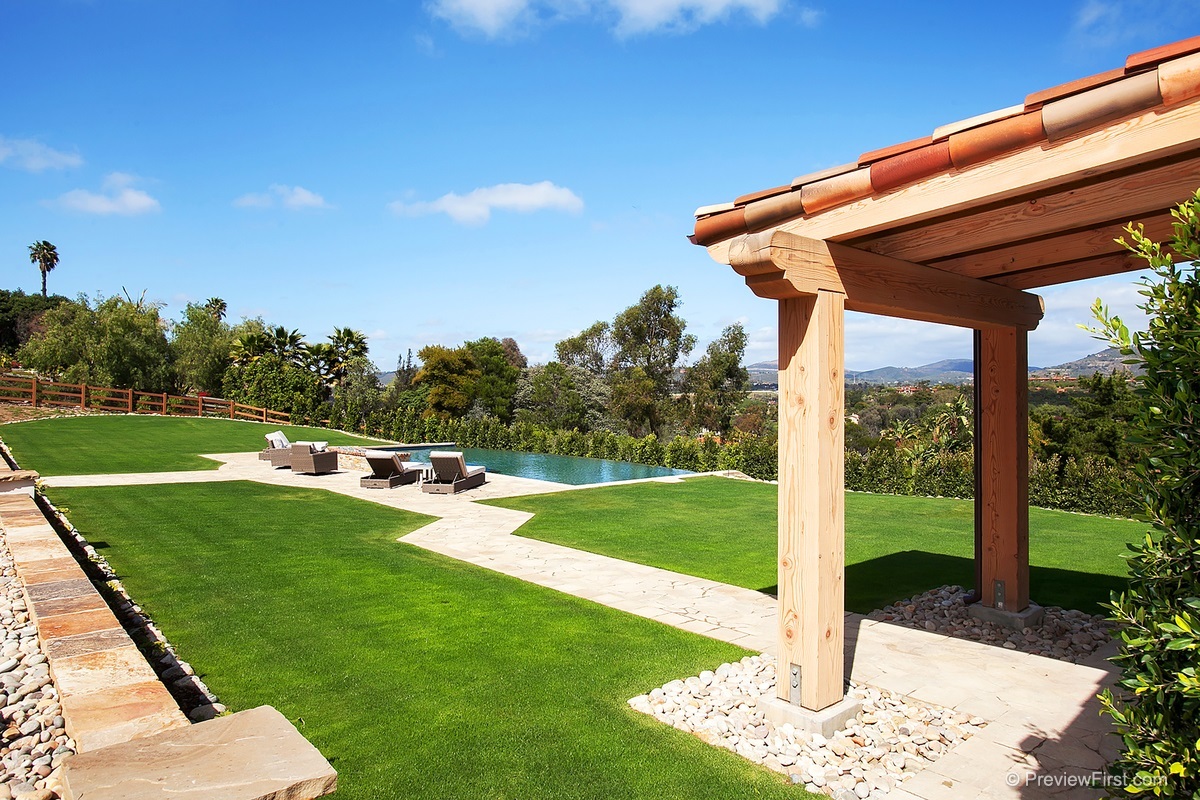 5560 La Crescenta Road Rancho Santa Fe, CA 92067 - Photo 17 of 21