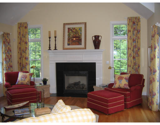 51 Thistle Road North Andover, MA 01845 - Photo 8 of 16 Gallery Image 8