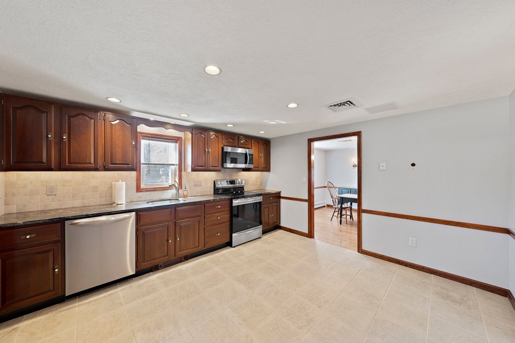 66 Broadway Hanover, MA 02339 - Photo 22 of 42