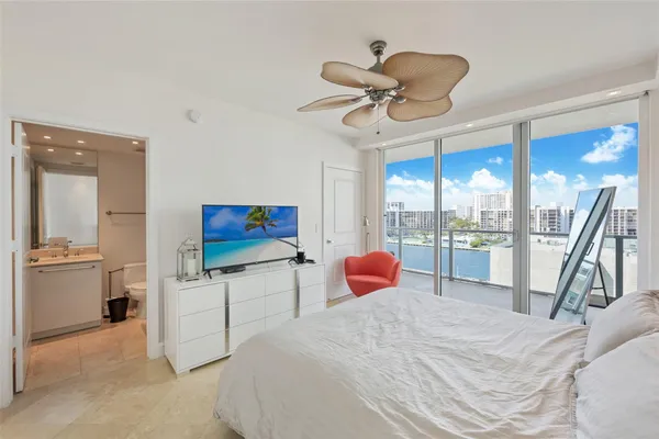 $5,750 | 3101 South Ocean Drive, Unit 902, Hollywood, FL 33019