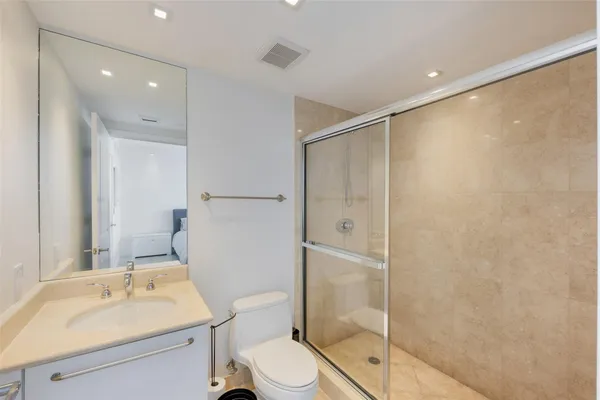 $5,750 | 3101 South Ocean Drive, Unit 902, Hollywood, FL 33019