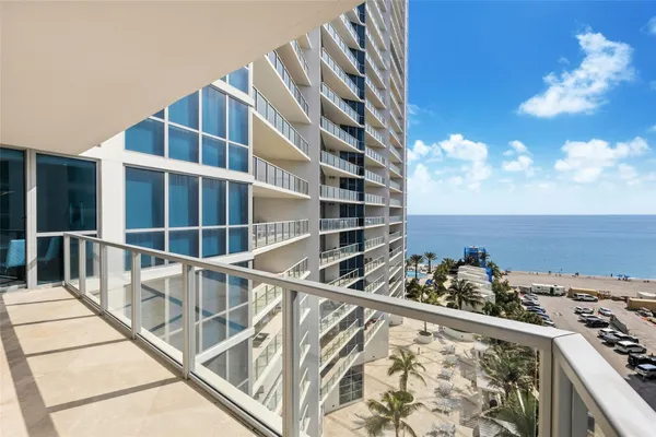 $5,750 | 3101 South Ocean Drive, Unit 902, Hollywood, FL 33019