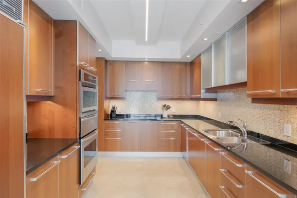 $5,750 | 3101 South Ocean Drive, Unit 902, Hollywood, FL 33019