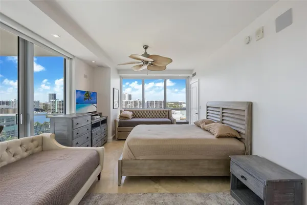$5,750 | 3101 South Ocean Drive, Unit 902, Hollywood, FL 33019
