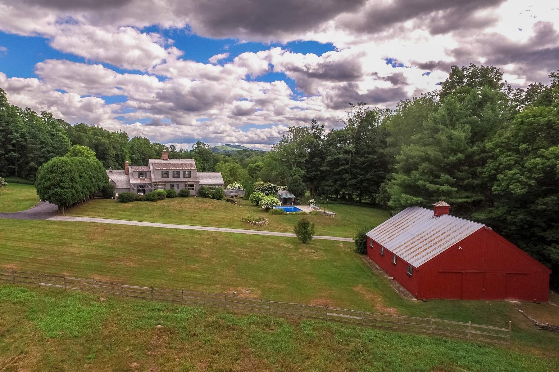 125 Adams Road Pittsford, VT 05763 - Photo 3 of 39