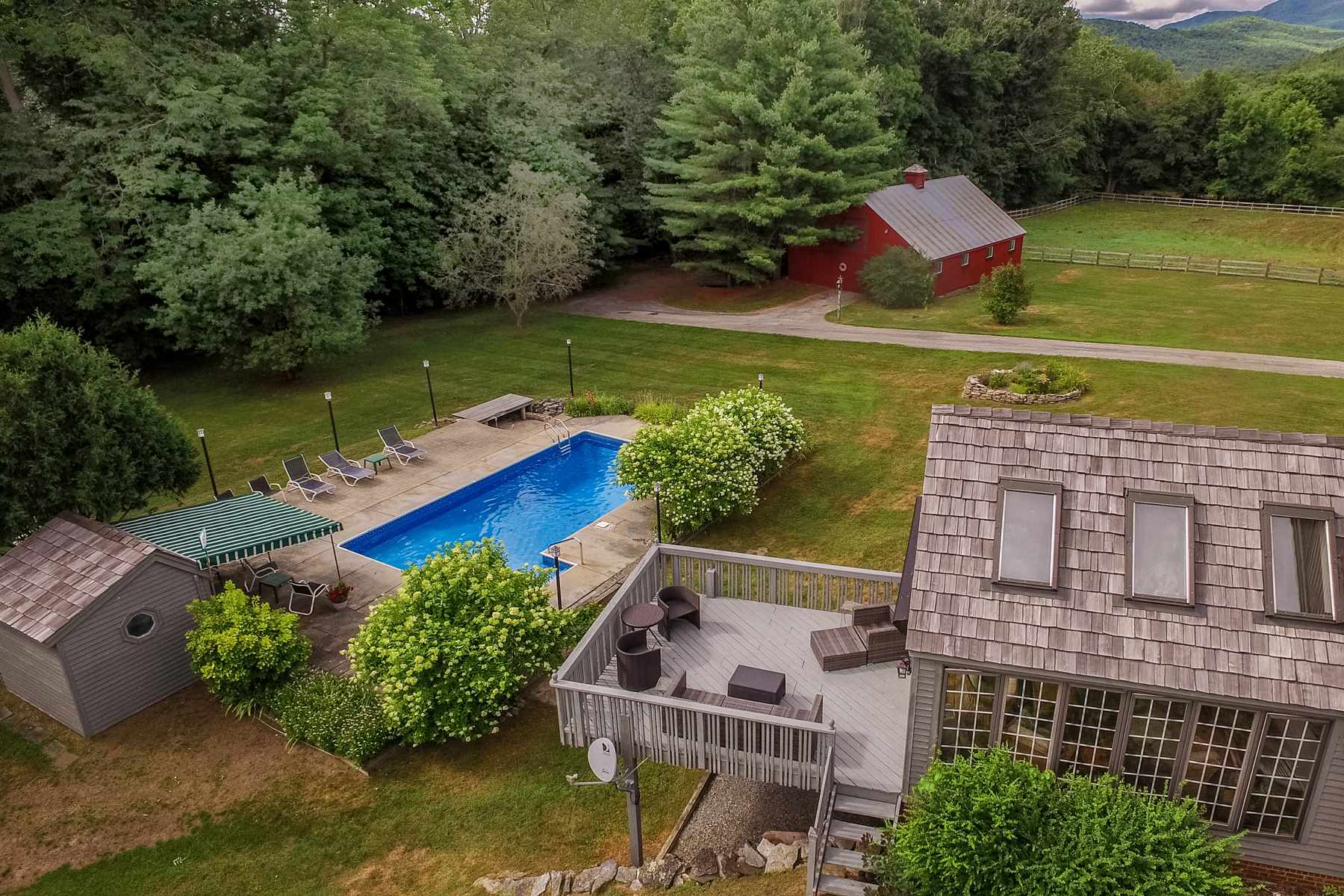 125 Adams Road Pittsford, VT 05763 - Photo 4 of 39