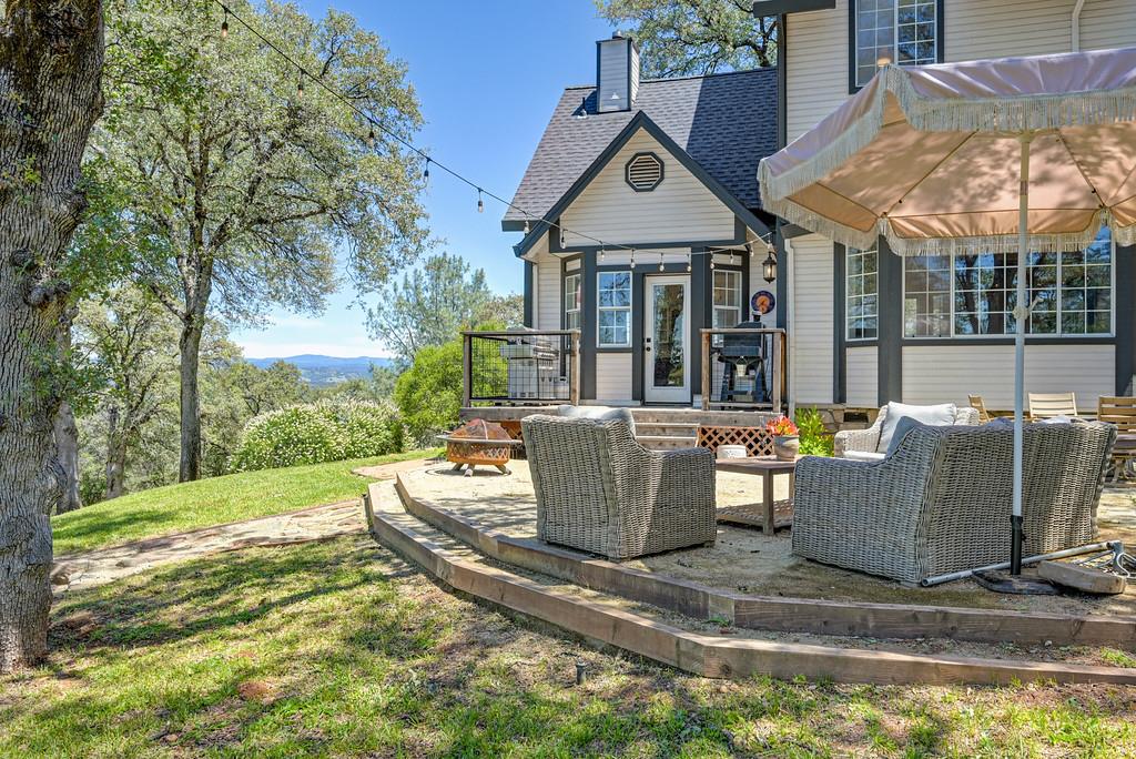 3154 Twin K Road Pilot Hill, CA 95664 - Photo 75 of 89 a view of a house with backyard and sitting area