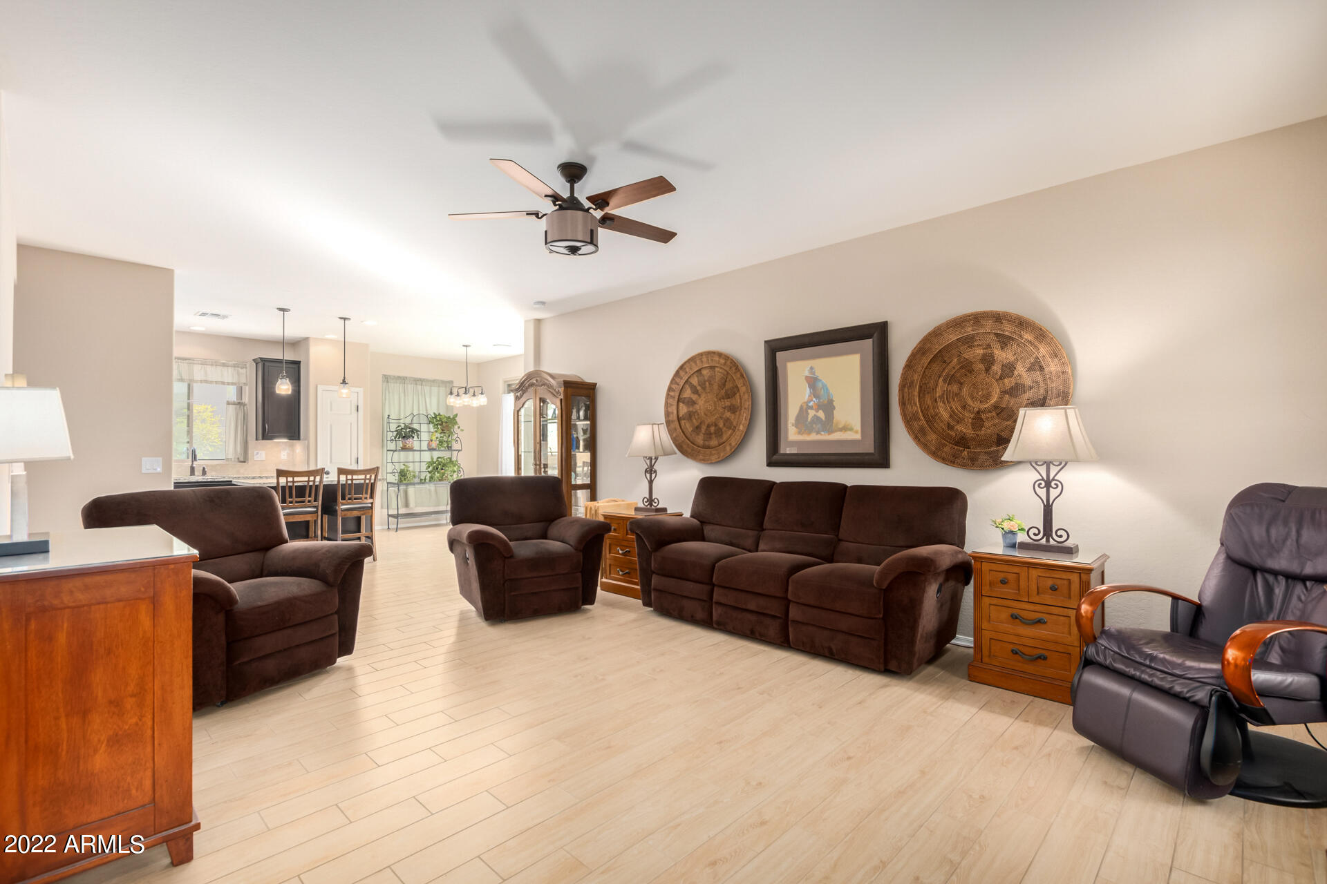 2131 East Phelps Road Phoenix, AZ 85022 - Photo 8 of 46 6
