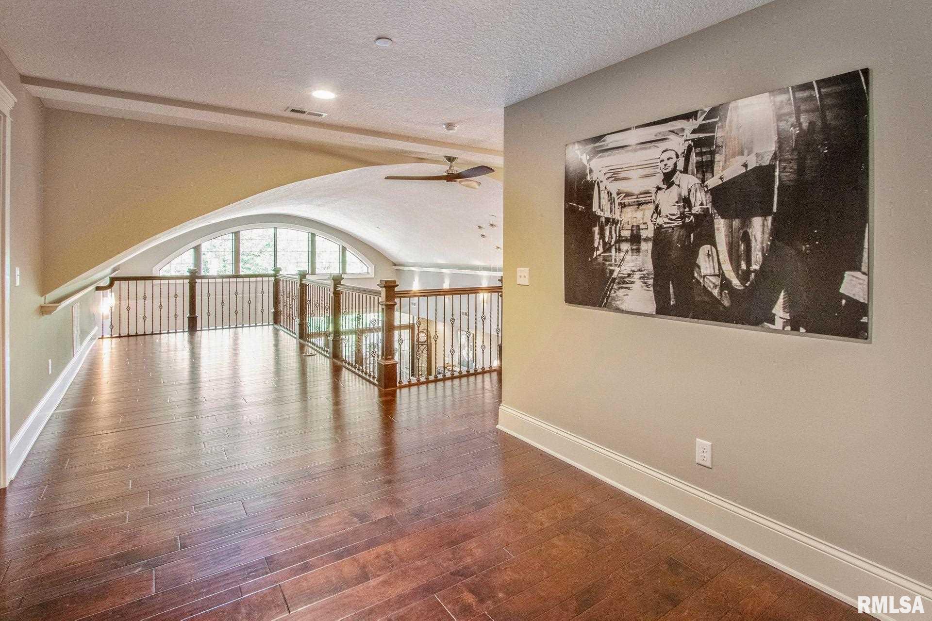 6211 Utica Ridge Road, Unit 203 Davenport, IA 52807 - Photo 27 of 44 Gallery Image 27