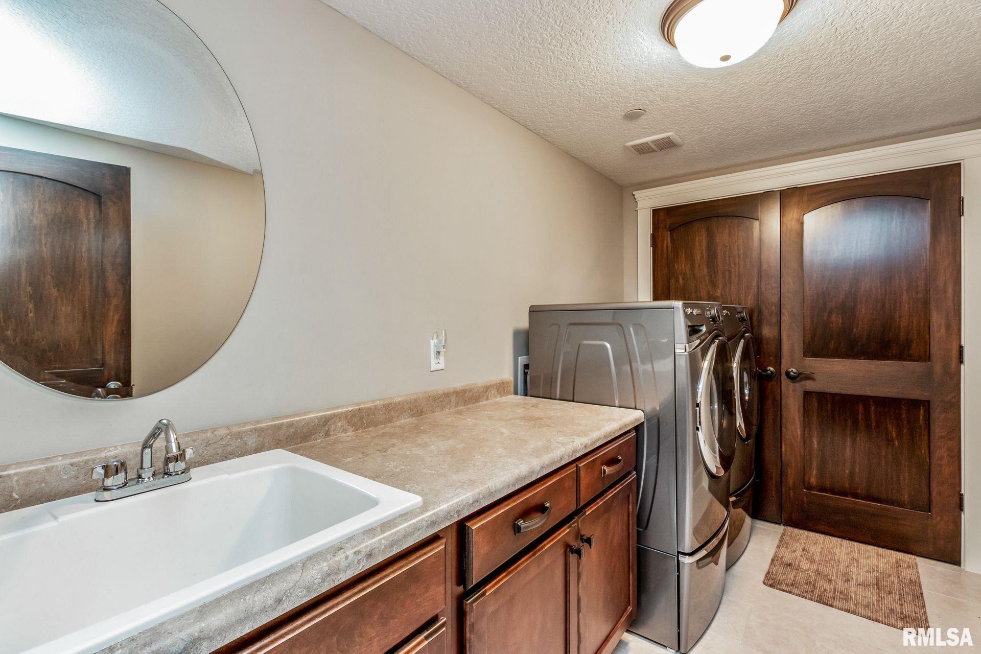 6211 Utica Ridge Road, Unit 203 Davenport, IA 52807 - Photo 31 of 44 Gallery Image 31