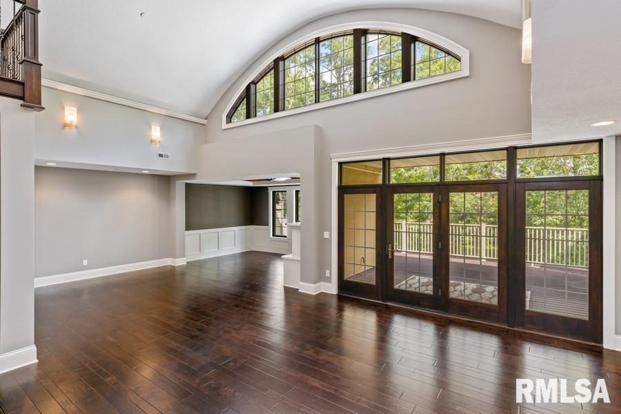6211 Utica Ridge Road, Unit 203 Davenport, IA 52807 - Photo 6 of 44 Gallery Image 6