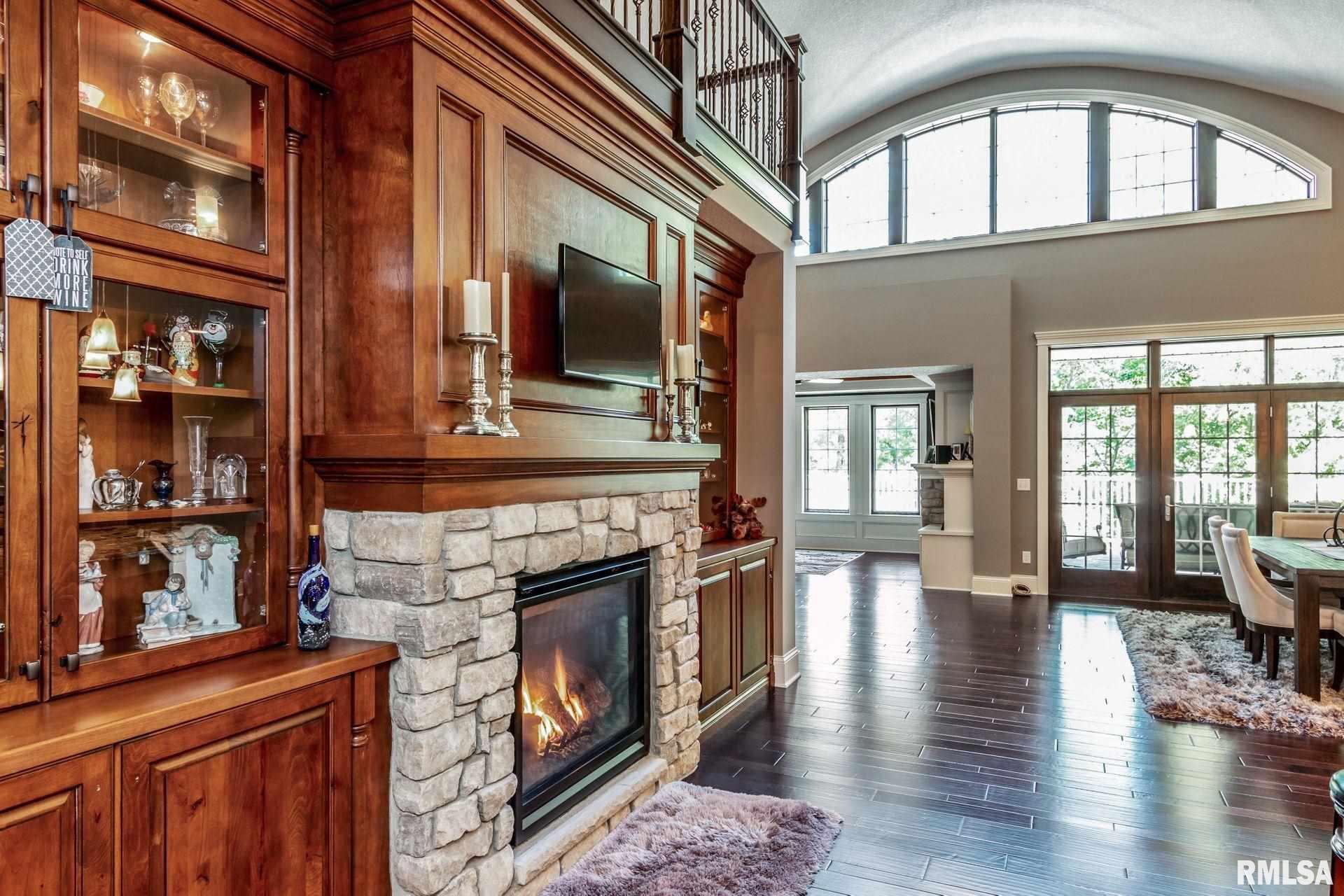 6211 Utica Ridge Road, Unit 203 Davenport, IA 52807 - Photo 8 of 44 Gallery Image 8