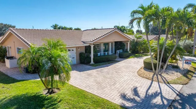 $1,889,000 | 3920 Northeast 27th Avenue, Lighthouse Point, FL 33064